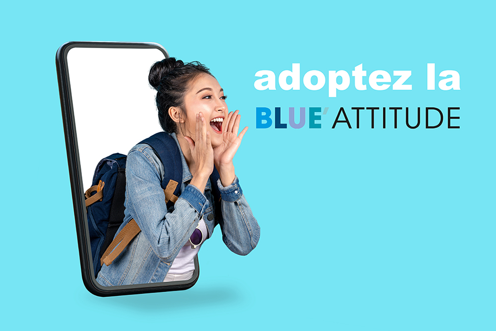 Smartphone pop up for advertising.Asian woman travel backpacker